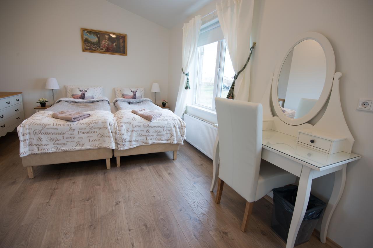 Guesthouse Grund Grindavík Εξωτερικό φωτογραφία